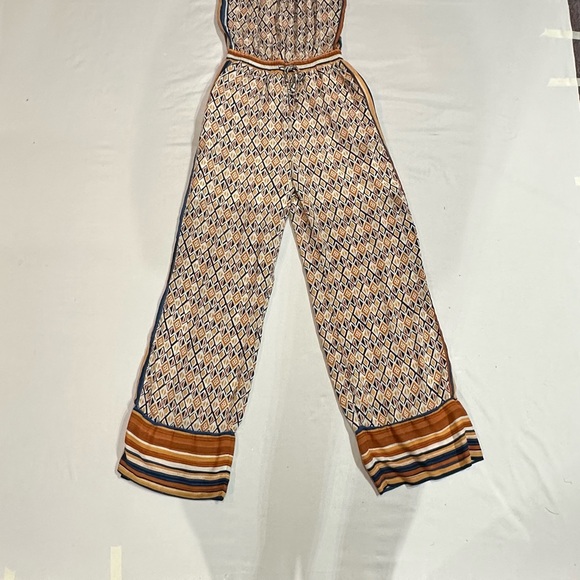 Forever 21 Geometric Jumpsuit in Cream and Brown - Picture 4 of 6
